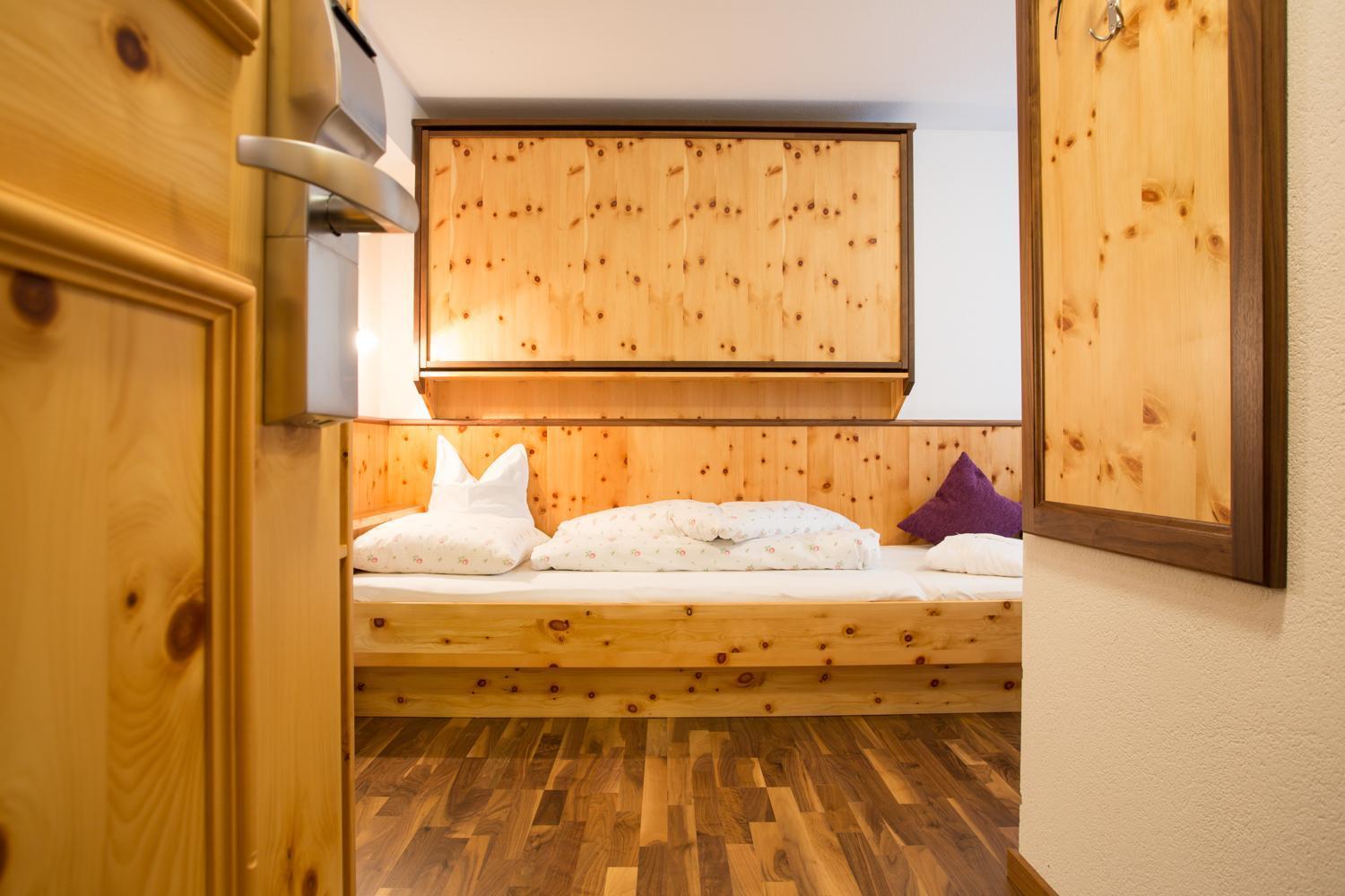 Alpenresidenz Ballunspitze - Kinderhotel Galtuer Room photo